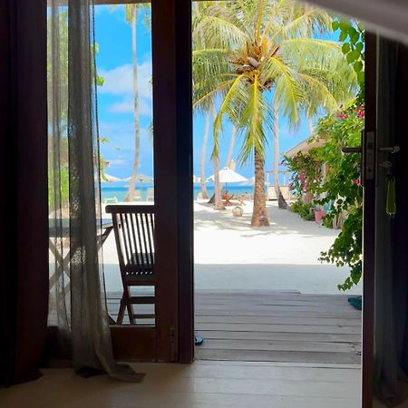 Met House Hotel Thulusdhoo Exterior photo