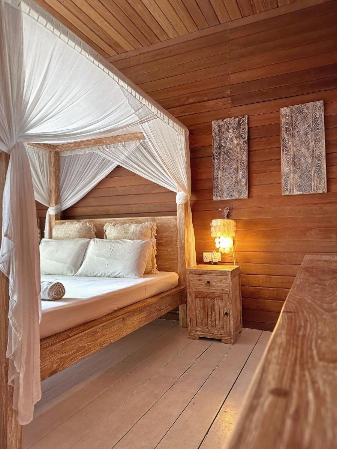Met House Hotel Thulusdhoo Exterior photo