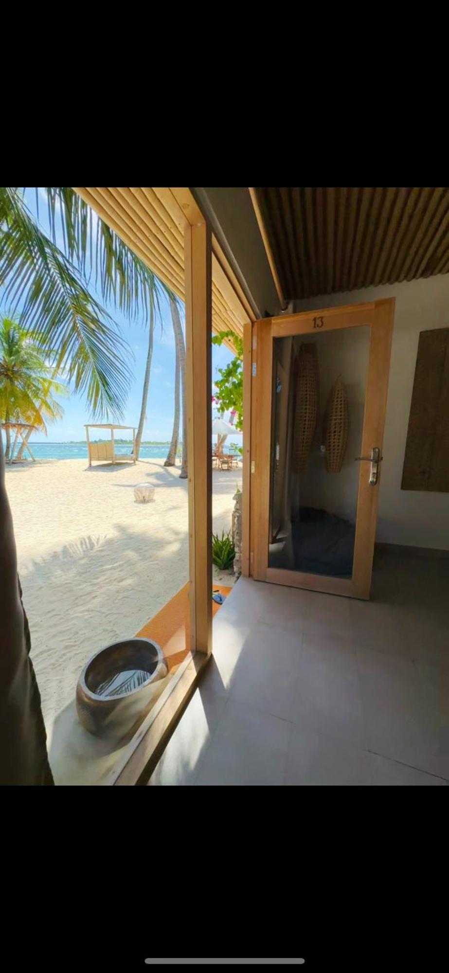 Met House Hotel Thulusdhoo Exterior photo