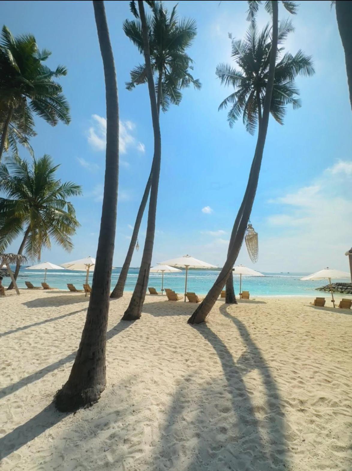 Met House Hotel Thulusdhoo Exterior photo