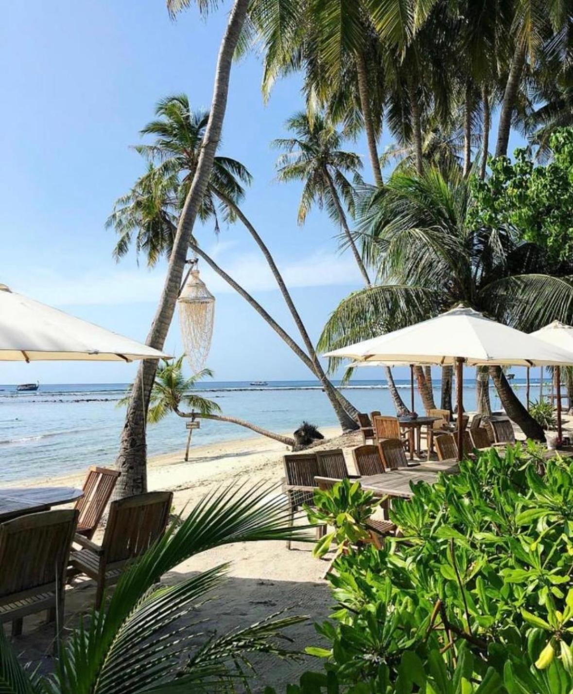 Met House Hotel Thulusdhoo Exterior photo