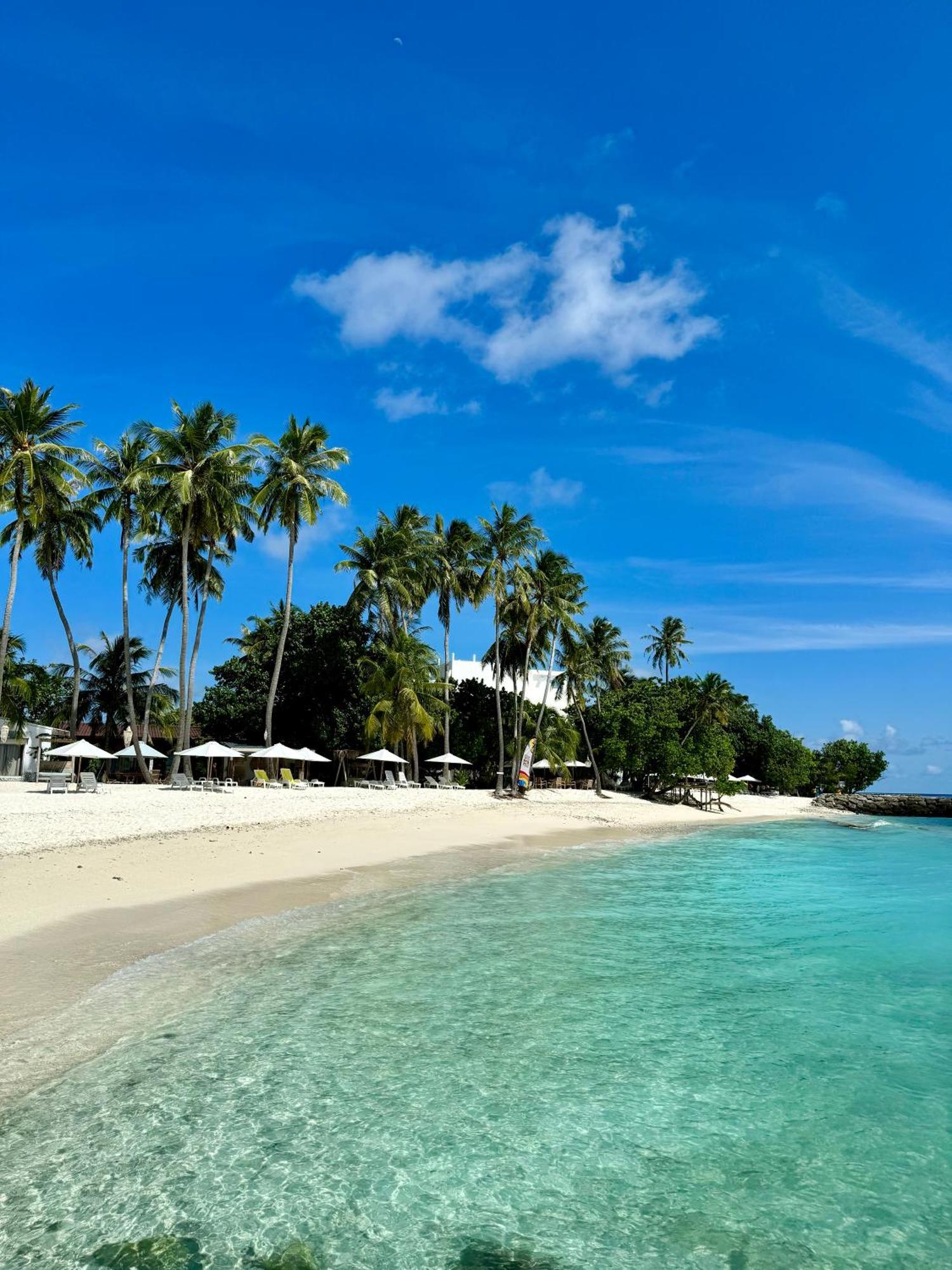 Met House Hotel Thulusdhoo Exterior photo